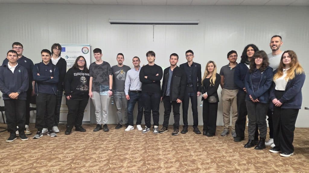 Tech Academy на AIBEST събра в Стара Загора пет ученически отбора, които представиха своите ИТ проекти с подкрепата на Infragistics, Scalefocus и ICT Strypes. Инициативата насърчава младите таланти да превръщат идеите си в реални технологични решения.