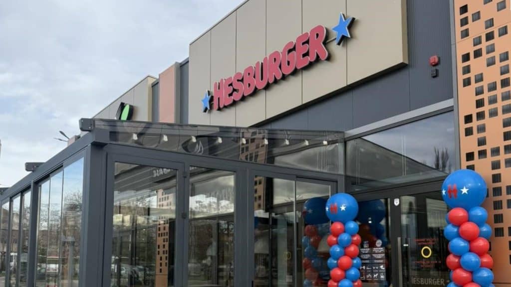 Hesburger откри нов ресторант в Добрич с инвестиция от 380 000 евро, създавайки 15 работни места и уютно пространство за срещи, вкус и споделени моменти.