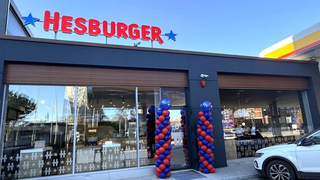 Hesburger отваря четвърти ресторант в Пловдив с инвестиция от 500 000 евро – ново място за вкус, уют, споделяне и още 15 нови работни места в града.