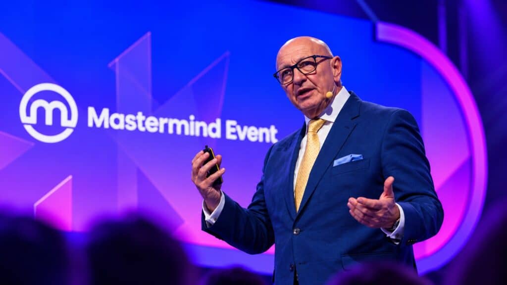 Стефан Лонгуърт на Mastermind Event 2026 в София – вдъхновяващи послания за предприемачеството, личностното развитие и силата на човешкия потенциал.